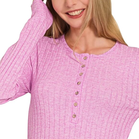 ✨NWT Zenana Ribbed Long Sleeve Half Button Top - Picture 3 of 3